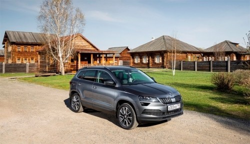 Skoda Karoq получил новые модификации с «роботом» и «автоматом»