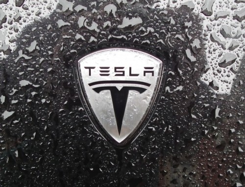 Tesla намерена начать продажи и выпуск своих электрокаров в Индии