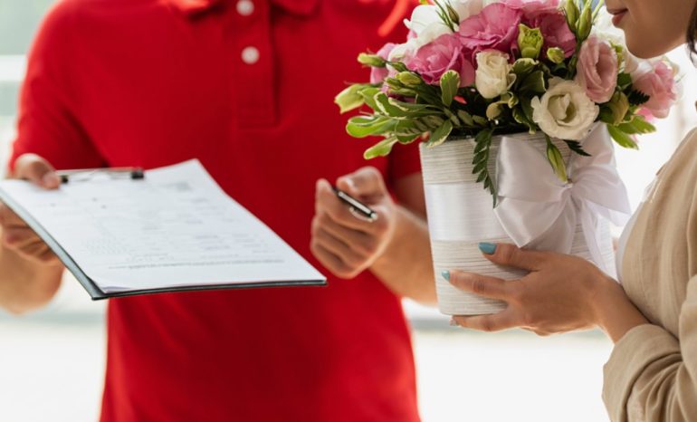 Когда каждая минута на счету: почему доставка цветов — лучший спасательный круг для забывчивых