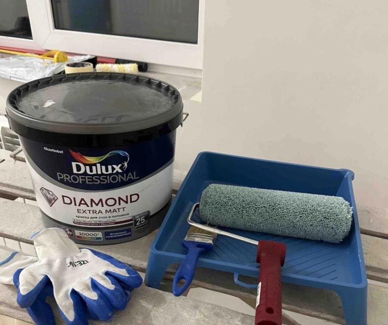 Dulux Luxium Professional Diamond Extra Matt: как глубокоматовая краска прячет неровные стены