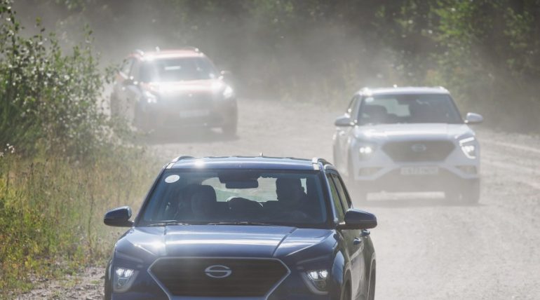 Solaris на дальние поездки: как ведет себя бюджетный кроссовер на трассе и грунтовке