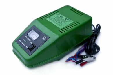 Как использовать зарядное устройство для автомобильного аккумулятора?