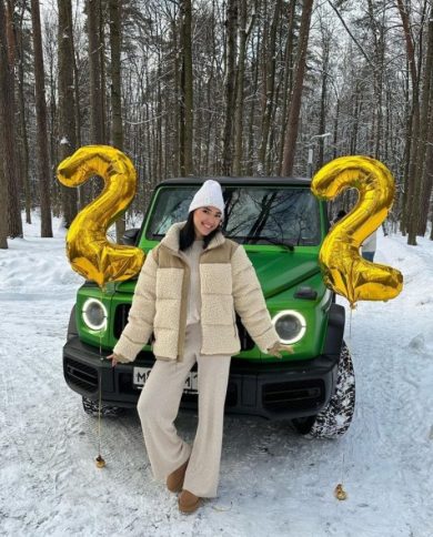 Футболист «Химок» Садыгов подарил жене новый Mercedes‑Benz G‑Class